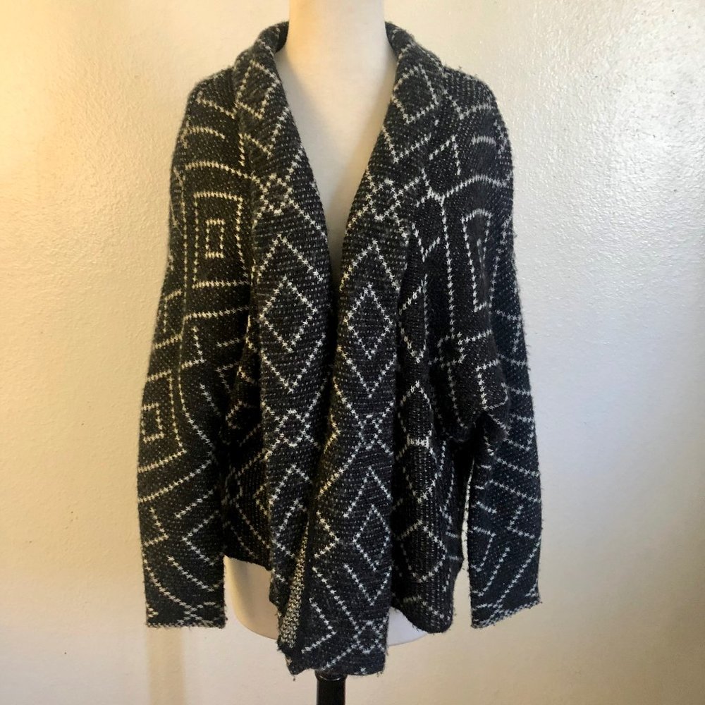Billabong Black White Geometric Open Front Sweater - New Without Tags NWOT